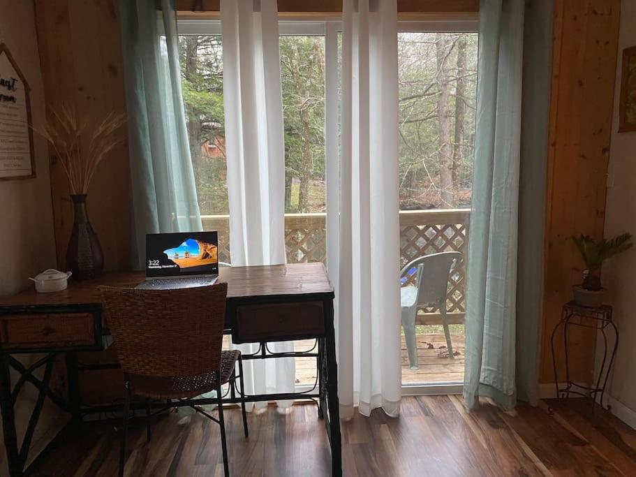 Peaceful Gateway To Island Creek Cottage イースト・ストラウズバーグ エクステリア 写真