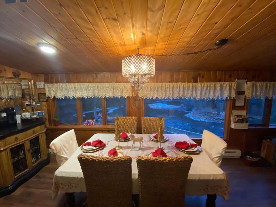 Peaceful Gateway To Island Creek Cottage イースト・ストラウズバーグ エクステリア 写真